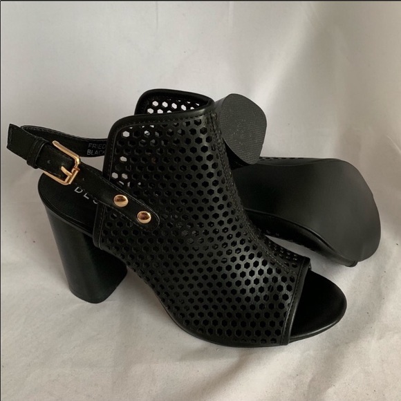 Beston NEW vegan leather, laser cut mule sandals - Picture 7 of 8